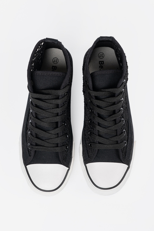 Čierne vysoké topánky s priedušnými... Čierne vysoké topánky s priedušnými...