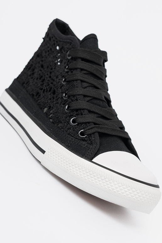 Čierne vysoké topánky s priedušnými... Čierne vysoké topánky s priedušnými...