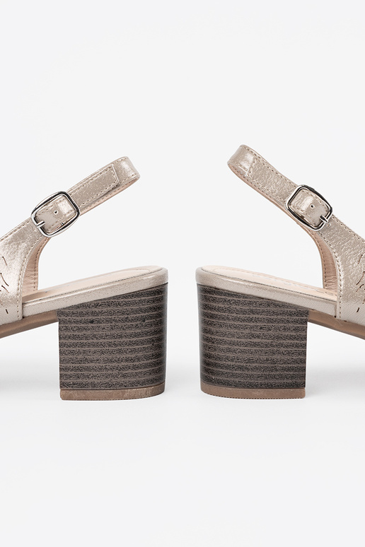 Zlaté dámske topánky na nízkom podpätku