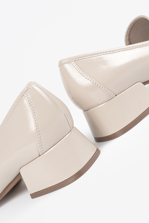 Jasné pieskové dámske topánky v štýle...