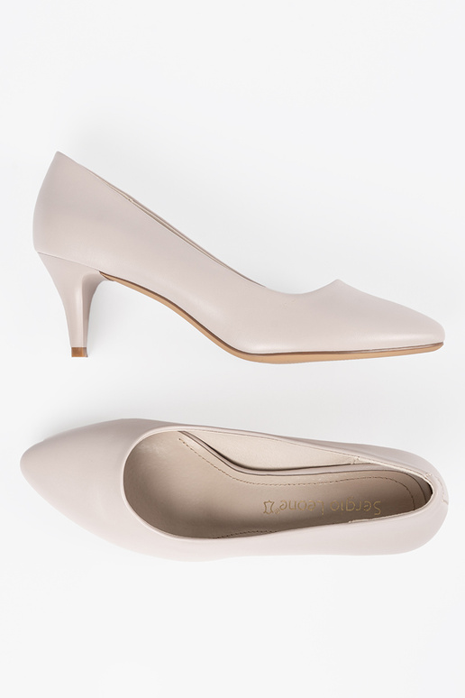 Šedé lodičky, Sergio Leone