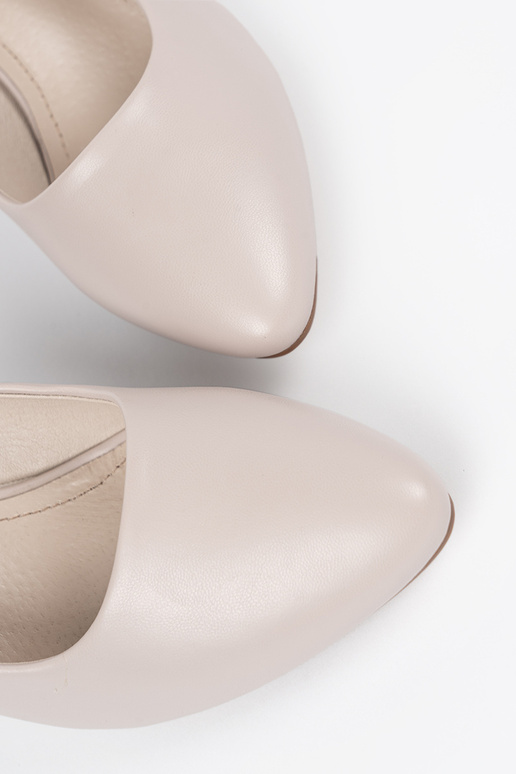 Šedé lodičky, Sergio Leone