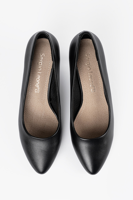 Čierne klasické lodičky, Sergio Leone