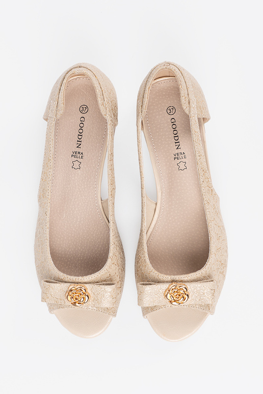 Poltopánky s otvorenou špičkou zlatej... Poltopánky s otvorenou špičkou zlatej...