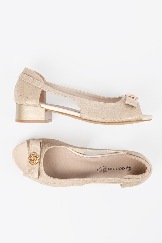 Poltopánky s otvorenou špičkou zlatej... Poltopánky s otvorenou špičkou zlatej...