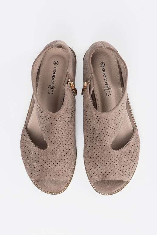 Rovné ažúrové sandále pieskovej farby Rovné ažúrové sandále pieskovej farby