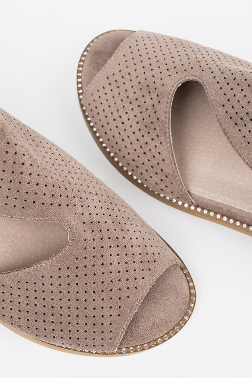 Rovné ažúrové sandále pieskovej farby Rovné ažúrové sandále pieskovej farby