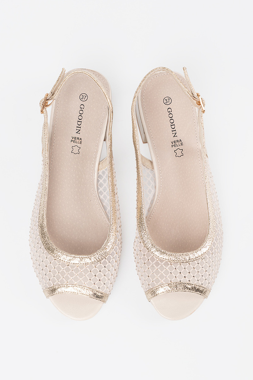 Sandále s dekoratívnou sieťkou zlatej...