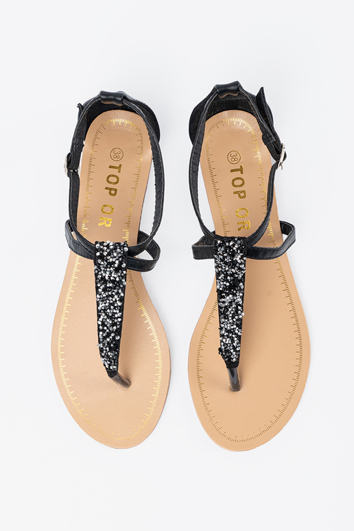 Hladké čierne sandále v japonskom štýle