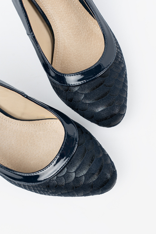 Pohodlné čierne sandále na vysokom...