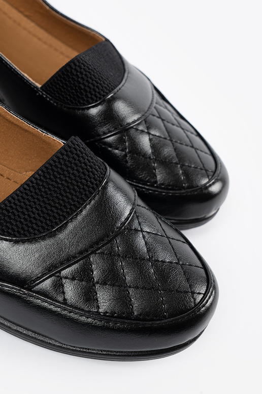 Klasické čierne dámske poltopánky