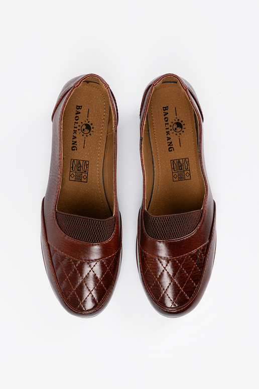 Klasické hnedé poltopánky s uzáverom