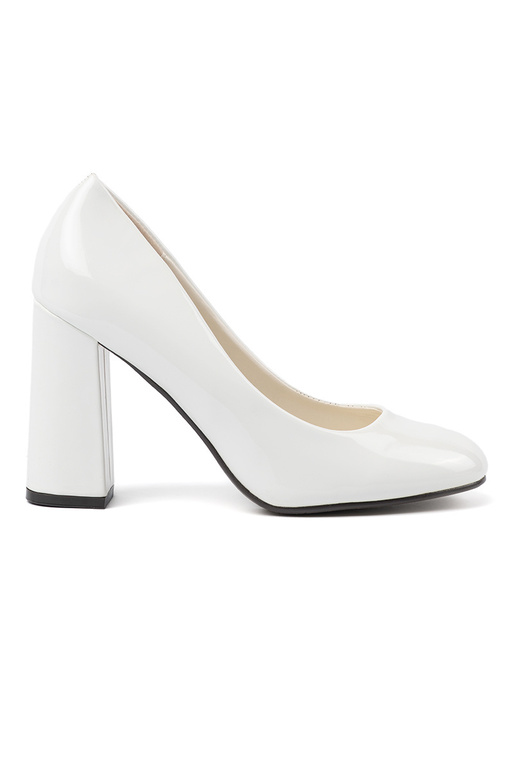 Biele lakované lodičky