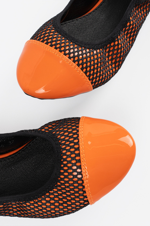 Oranžové baleríny s čiernou sieťkou