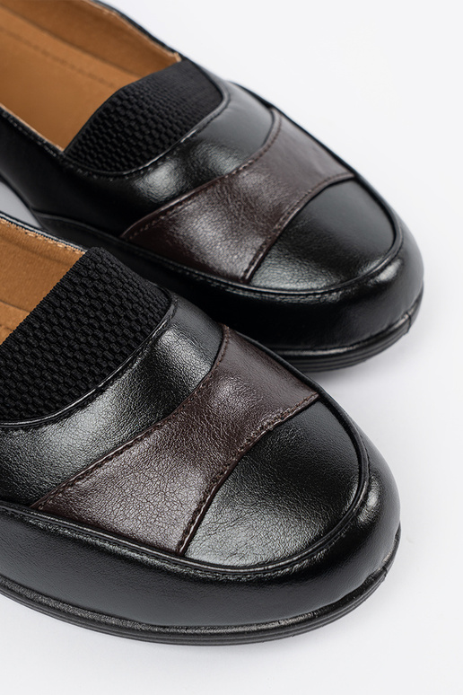 Klasické čierne dámske poltopánky