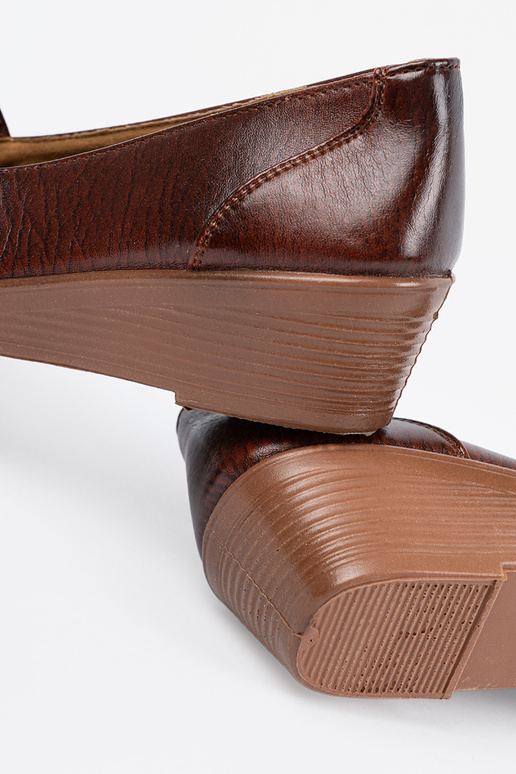 Topánky na nízkej platforme