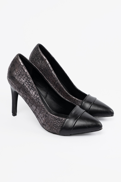 Čierne topánky so vzorom hada