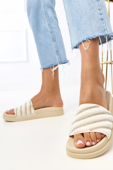 Pieskové šľapky so zirkónmi...