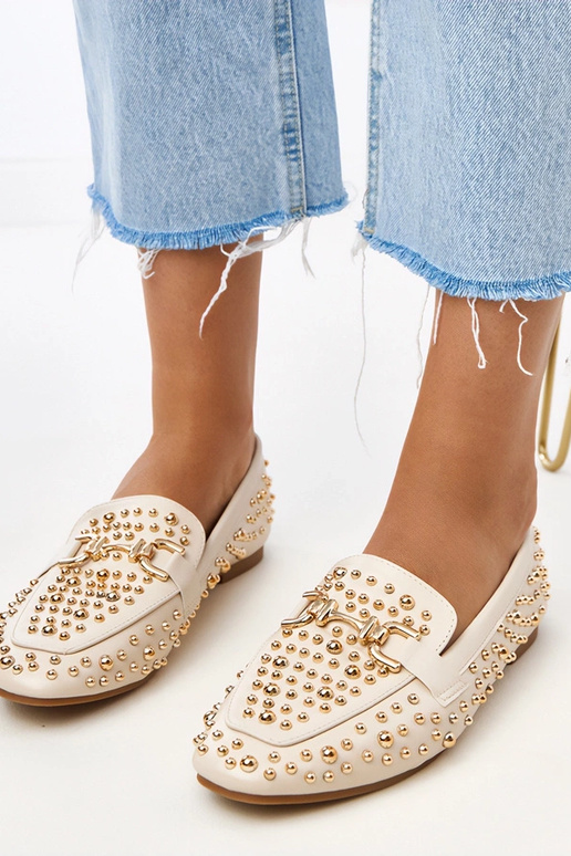 Pieskové mokasíny zdobené nitmi Lea