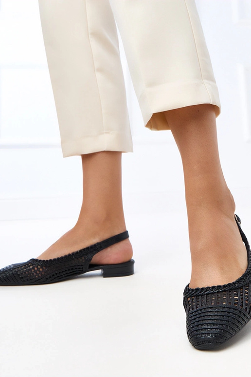 Čierne perforované baleríny s...