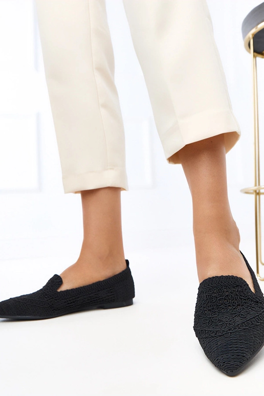 Čierne perforované dámske baleríny...