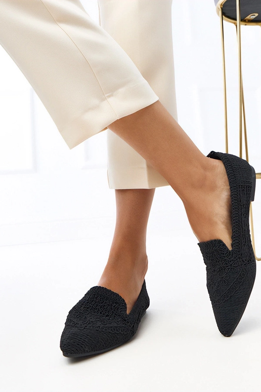 Čierne perforované dámske baleríny...
