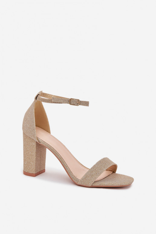 Lesk Dámske sandále na vysokom opätku zlatej farby Kavina