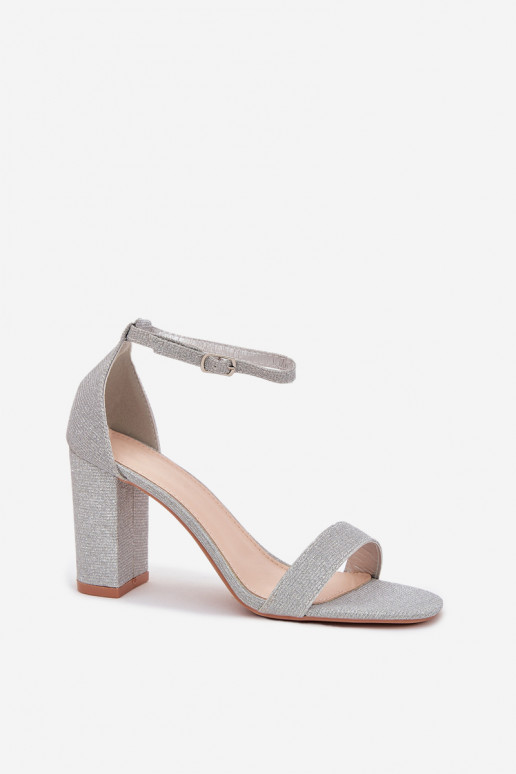 Lesk Dámske sandále na vysokom opätku strieborná farba Kavina