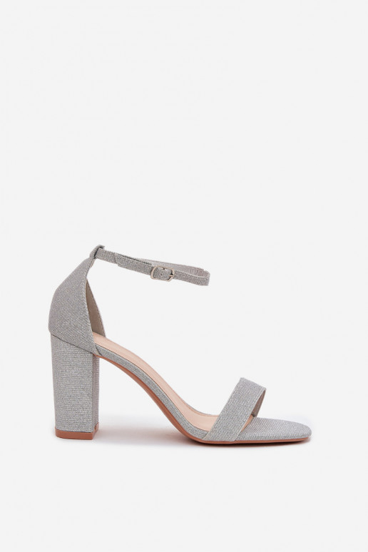 Lesk Dámske sandále na vysokom opätku strieborná farba Kavina