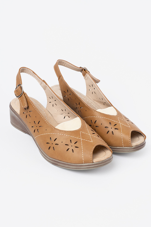 karamelové farby prelamované sandále na kline