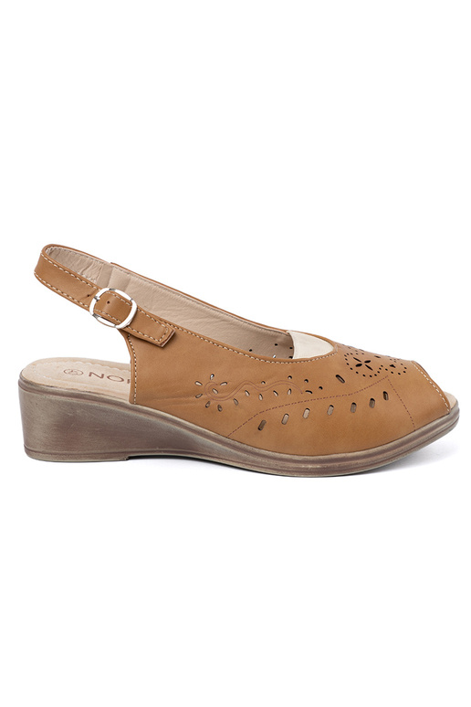 s prvkami prelamovania sandále karmeloIne na kline