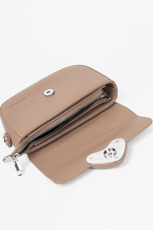 Poštárka so srdiečkami béžová