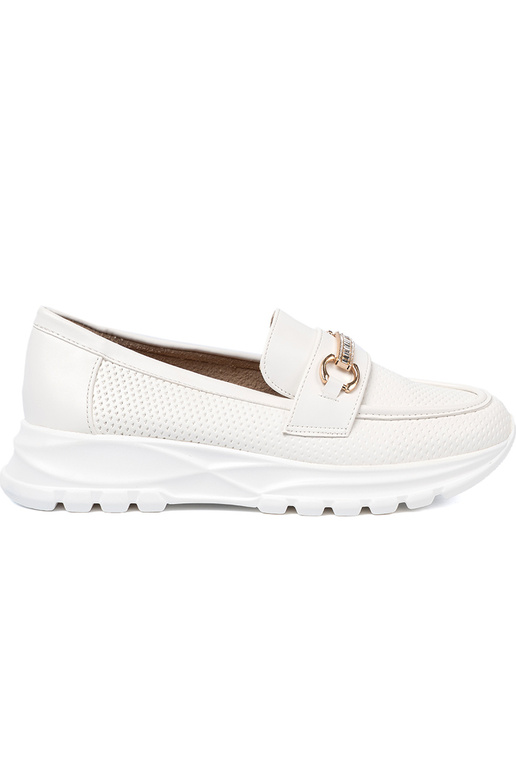 biela farba Dámske mokasíny z dekoracyjnym zlatám elementem.