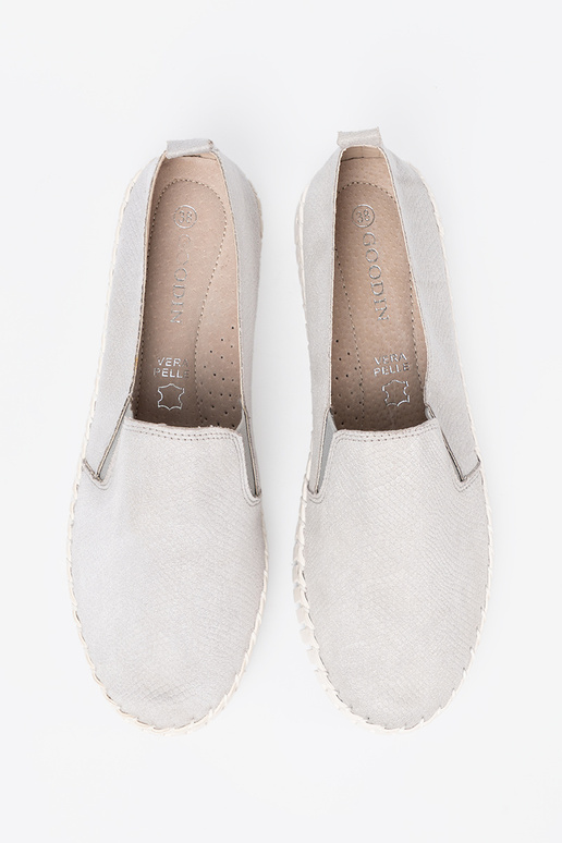 sivá topánky slip-on z flexibilnými InstaInkami