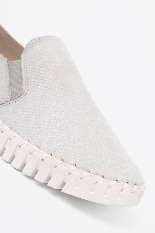 sivá topánky slip-on z flexibilnými InstaInkami