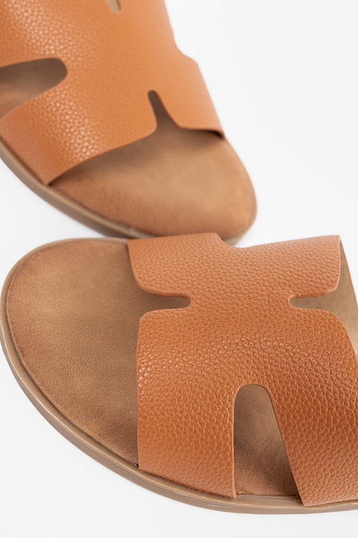 karamelové farby papuče dámske z Inycięciami