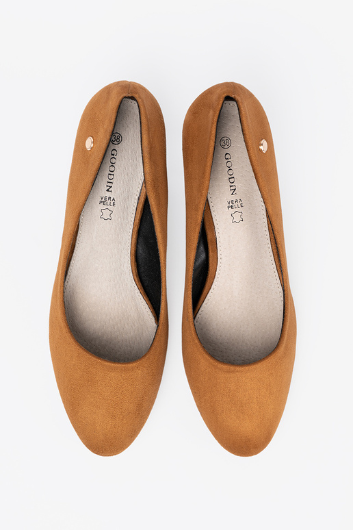 zo semišu Vysoké opätky na vysokých opätkoch karmel