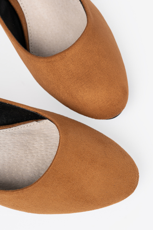 zo semišu Vysoké opätky na vysokých opätkoch karmel