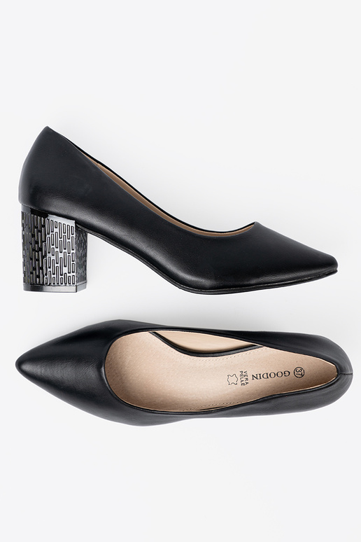 čierna Vysoké opätky na efektoInnym słupku