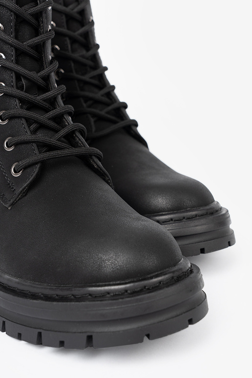 čierna topánkye z šnurovaniem i bieżnikiem Sergio Leone