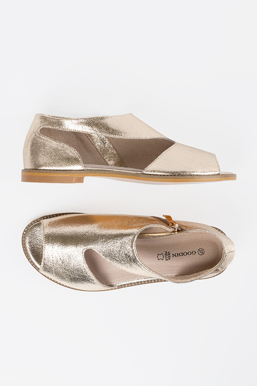 zlatej farby sandále dámske z Inycięciami