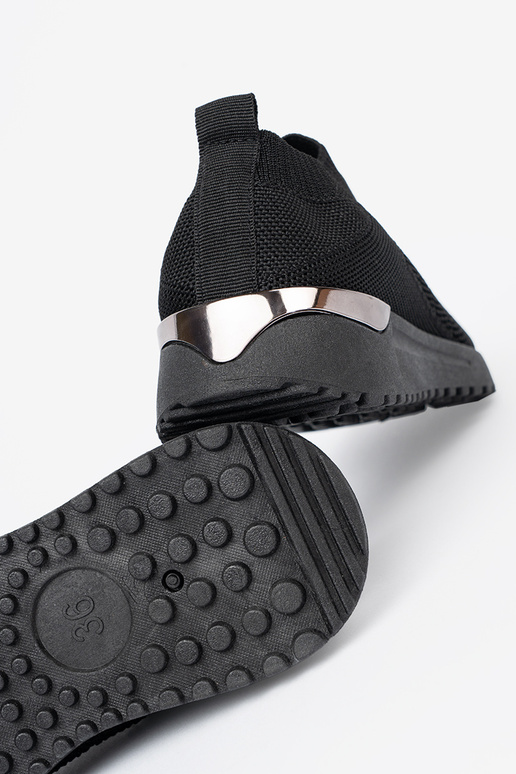 čierna športové topánky slip-on z siateczkoIną choleInką