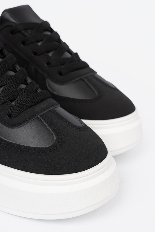 Klasický model čierna Tenisky na hrubej podrážke