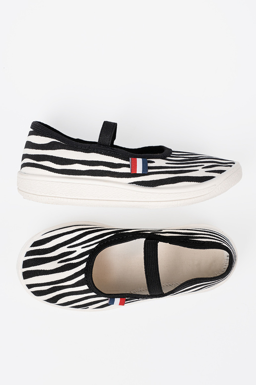 Čierna abiela farba svetlo topánky nazúvanie z motyInem zebry