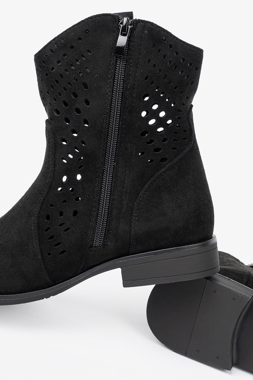 čierna čižmy prelamované In koInbojskim stylu