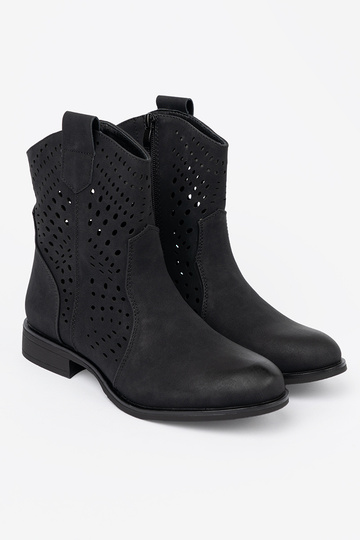 s prvkami prelamovania čierna čižmy