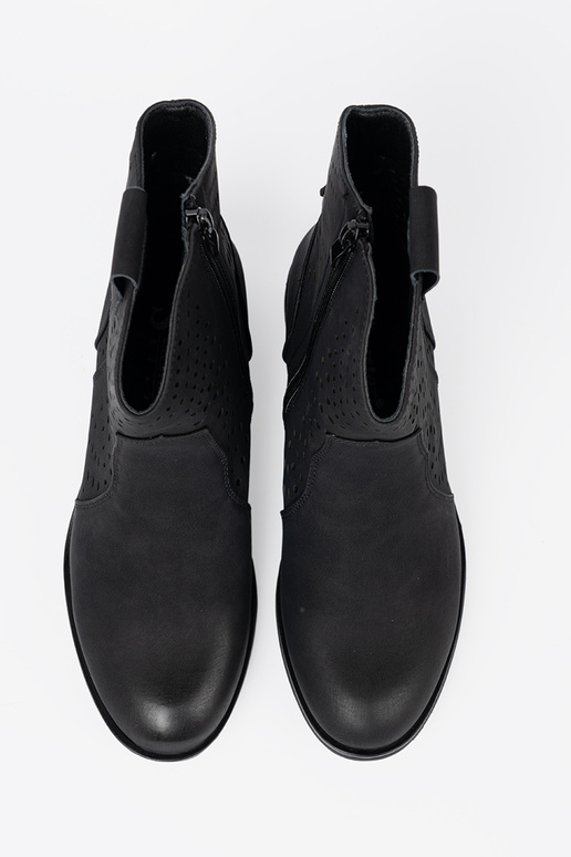 s prvkami prelamovania čierna čižmy