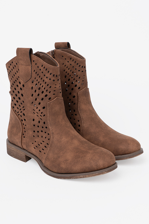 s prvkami prelamovania Hnedá farba čižmy s prvkami prelamovania Hnedá farba čižmy