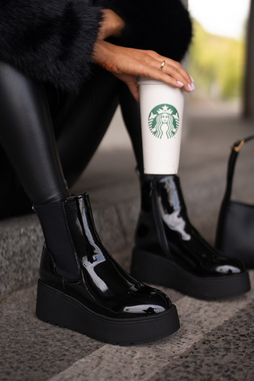 s lakovým efektom Dámske čižmy s platformou I Koturnie zahriať sa čierna INloedia