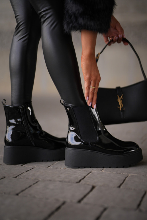 s lakovým efektom Dámske čižmy s platformou I Koturnie zahriať sa čierna INloedia